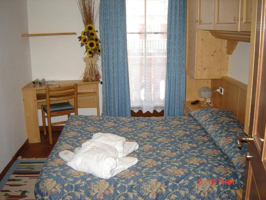 Hotel Stella Alpina Моена Стая снимка