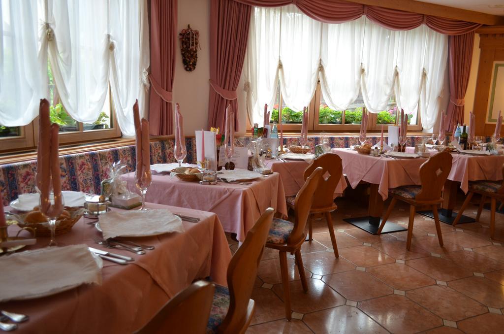Hotel Stella Alpina Моена Екстериор снимка