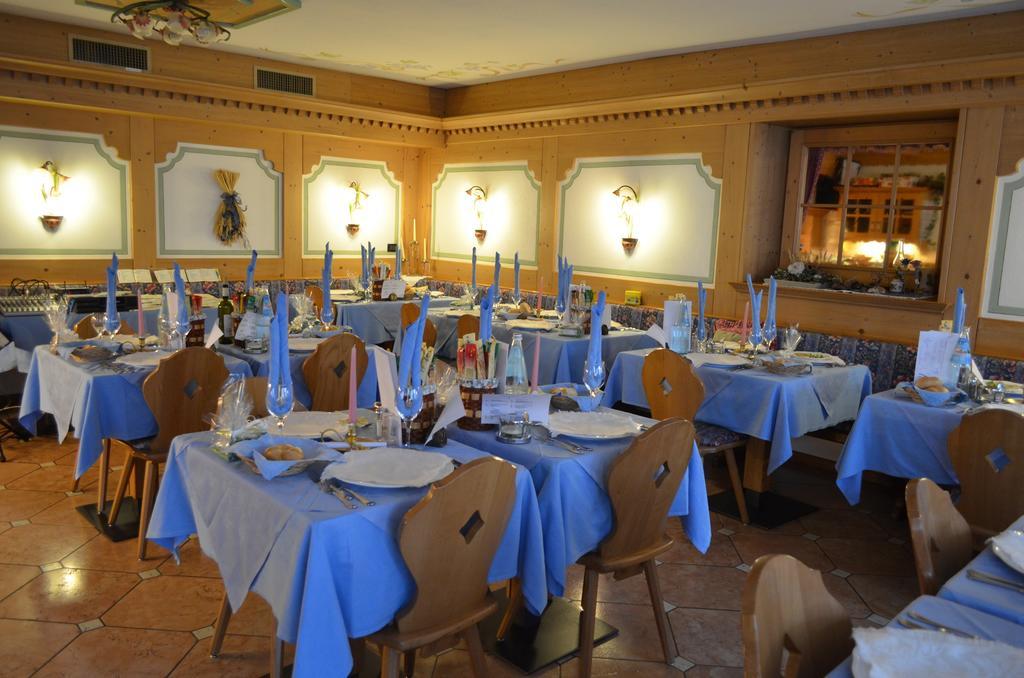Hotel Stella Alpina Моена Екстериор снимка