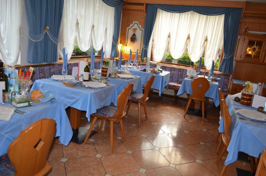 Hotel Stella Alpina Моена Екстериор снимка