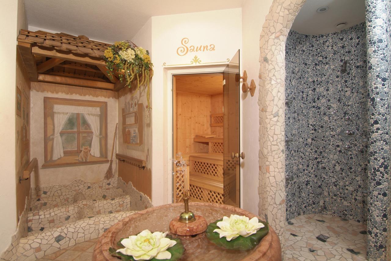 Hotel Stella Alpina Моена Екстериор снимка