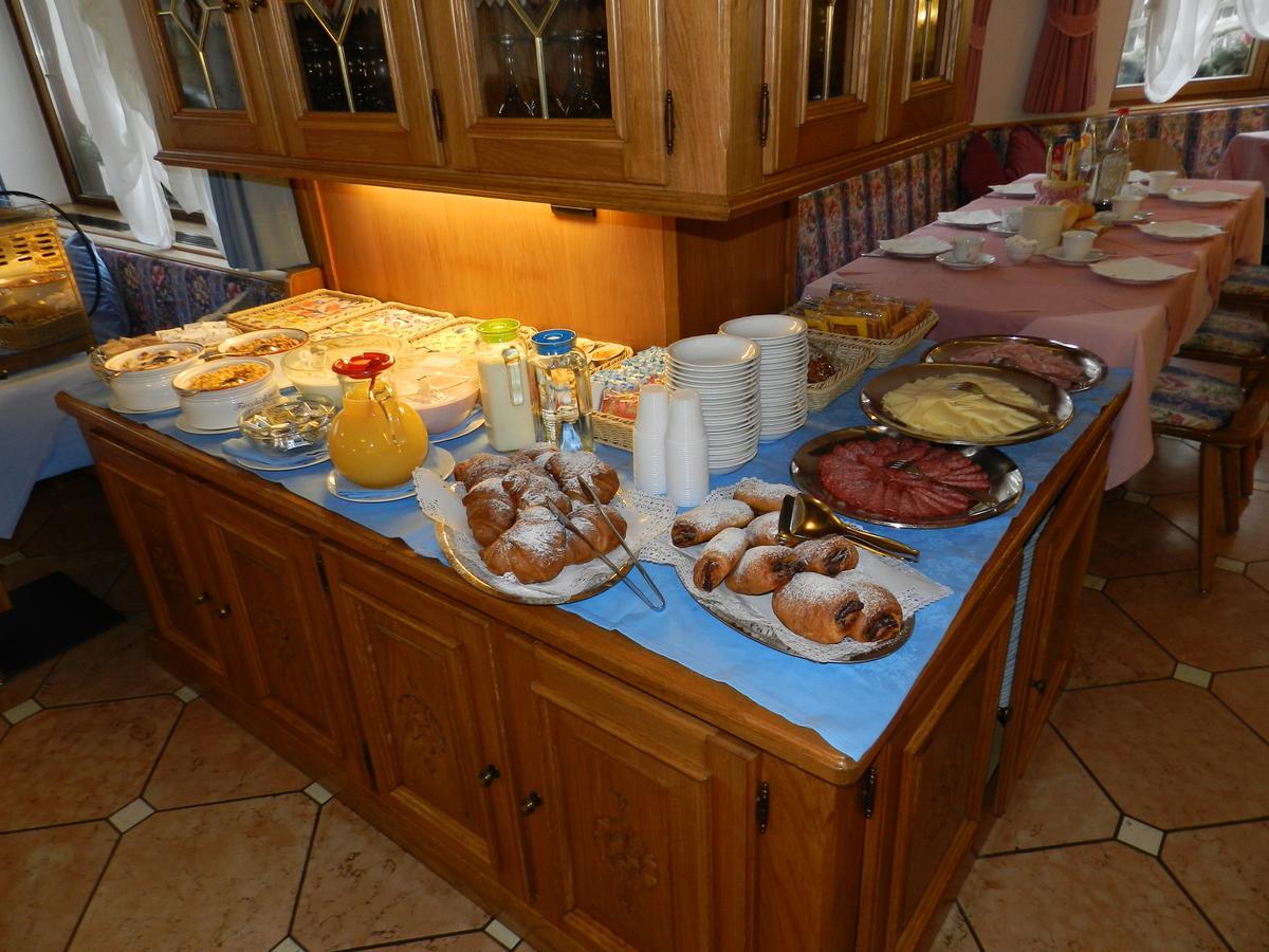 Hotel Stella Alpina Моена Екстериор снимка