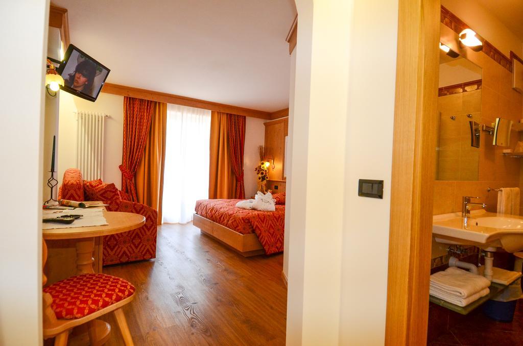 Hotel Stella Alpina Моена Екстериор снимка